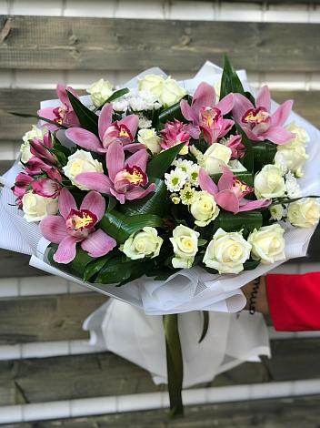 Букет цветов из: Розы и Хризантемы в Дербентской