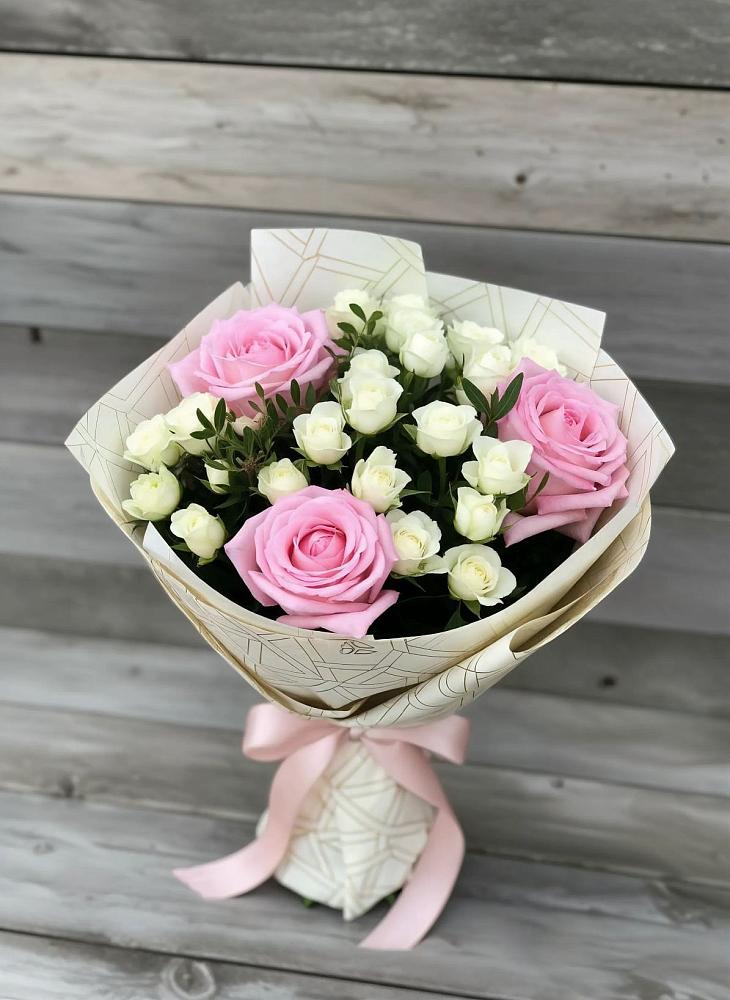 Букет цветов из: Розы в Дербентской