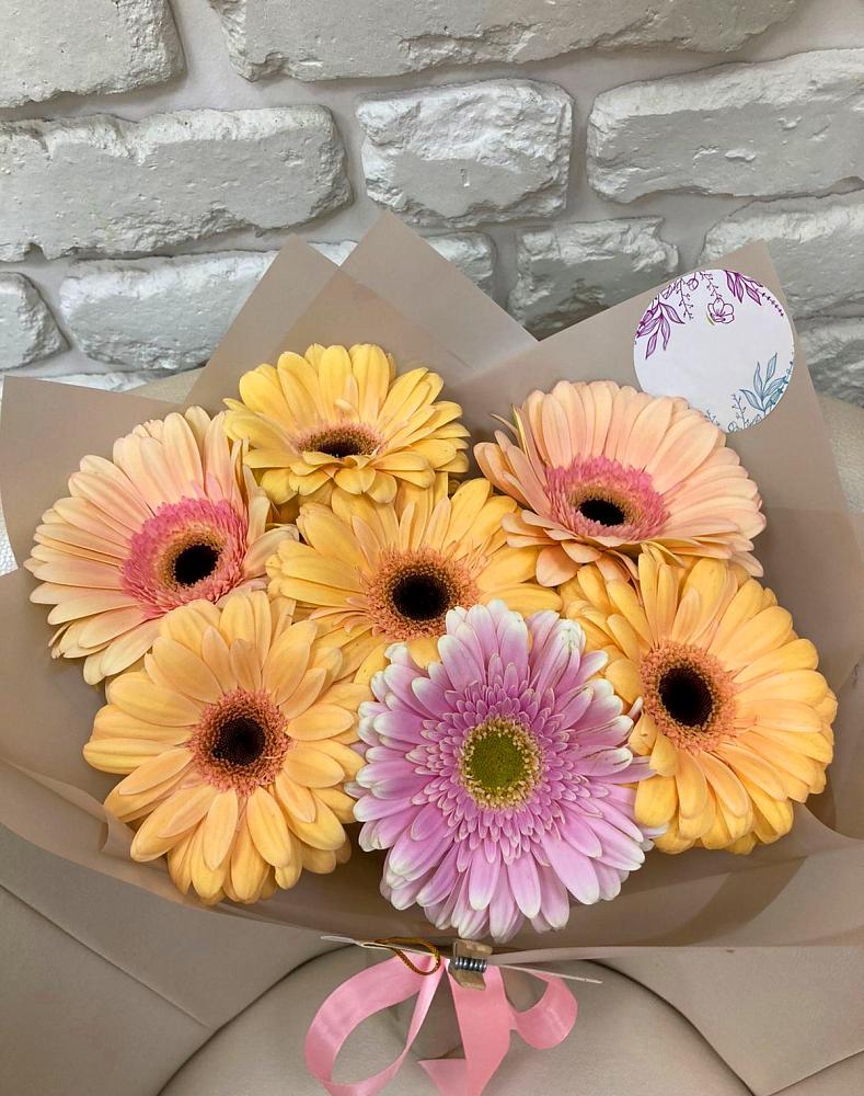Букет цветов из: Герберы в Дербентской