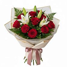 Букет цветов из:  Лилии и Розы в Дербентской