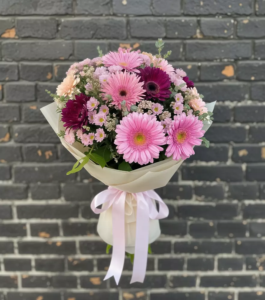 Букет цветов из: Герберы и Хризантемы в Дербентской