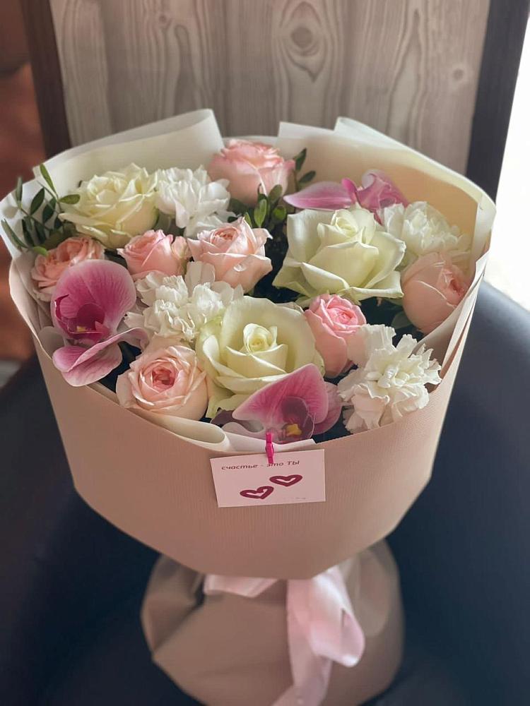 Букет цветов из: Орхидеи, Розы и Гвоздики в Дербентской