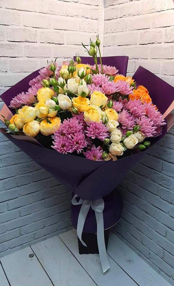 Букет цветов из: Хризантемы и Розы в Дербентской