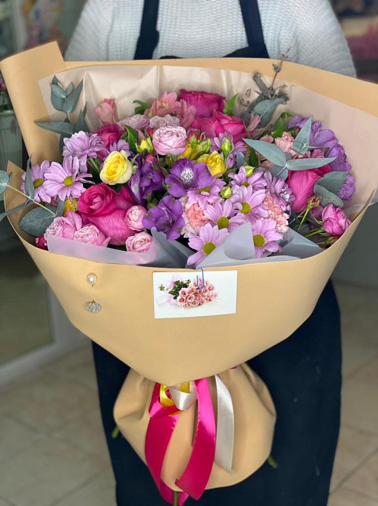 Букет цветов из: Хризантемы, Гвоздики и Альстромерии в Дербентской