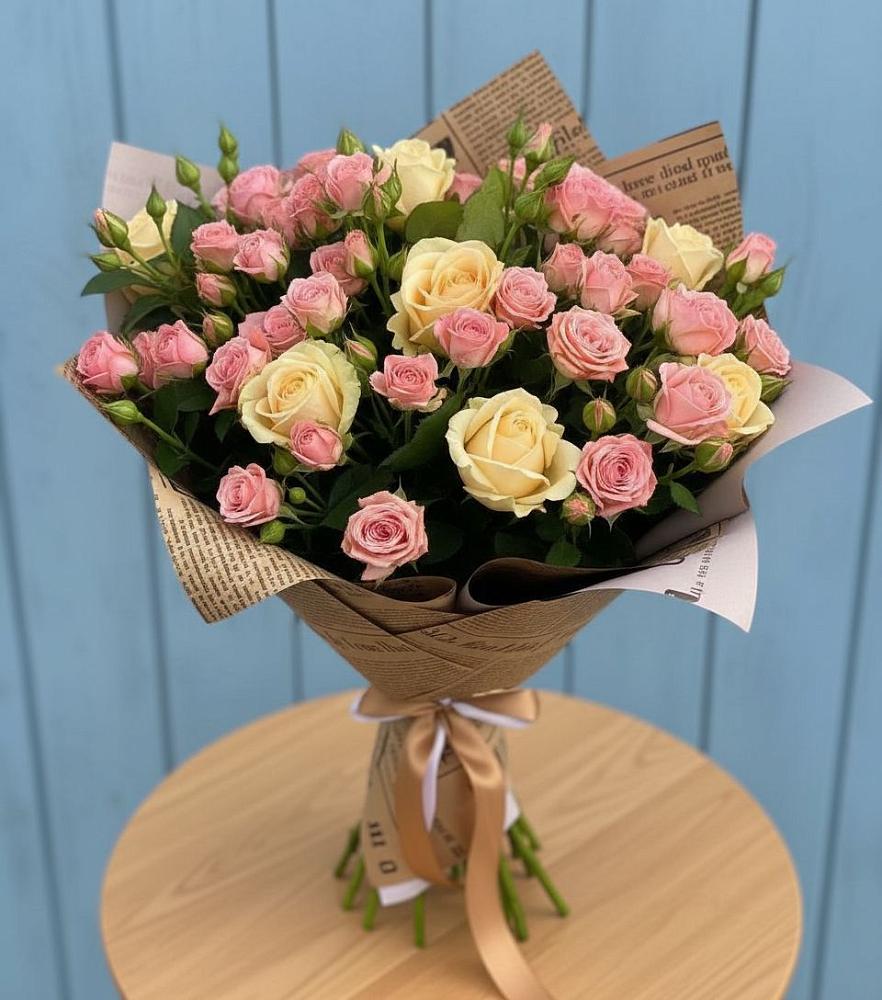 Букет цветов из: Розы в Дербентской