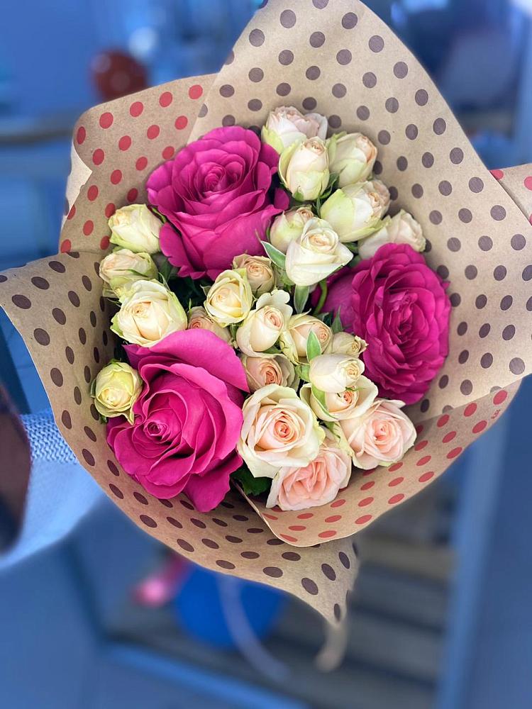 Букет цветов из: Розы в Дербентской