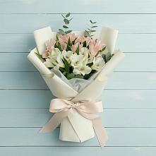 Букет цветов из:  Альстромерии в Дербентской