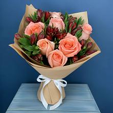 Букет цветов из:  Розы и Альстромерии #REPLACE_PRED# Дербентской