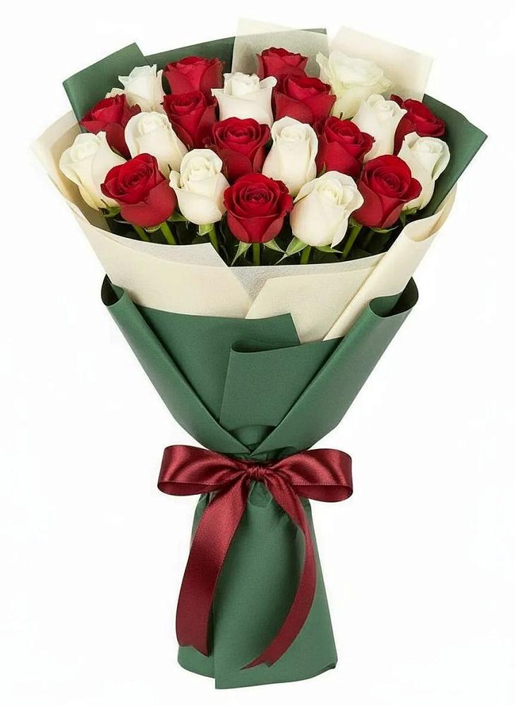 Букет Микс из красных и белых роз в Дербентской