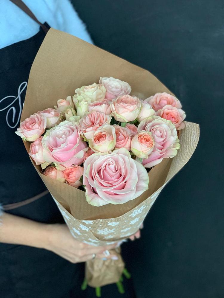 Букет цветов из: Хризантемы и Розы в Дербентской