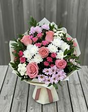 Букет цветов из:  Альстромерии, Гвоздики, Розы и Хризантемы #REPLACE_PRED# Дербентской