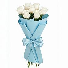 Букет 7 белых роз Проуд в Дербентской