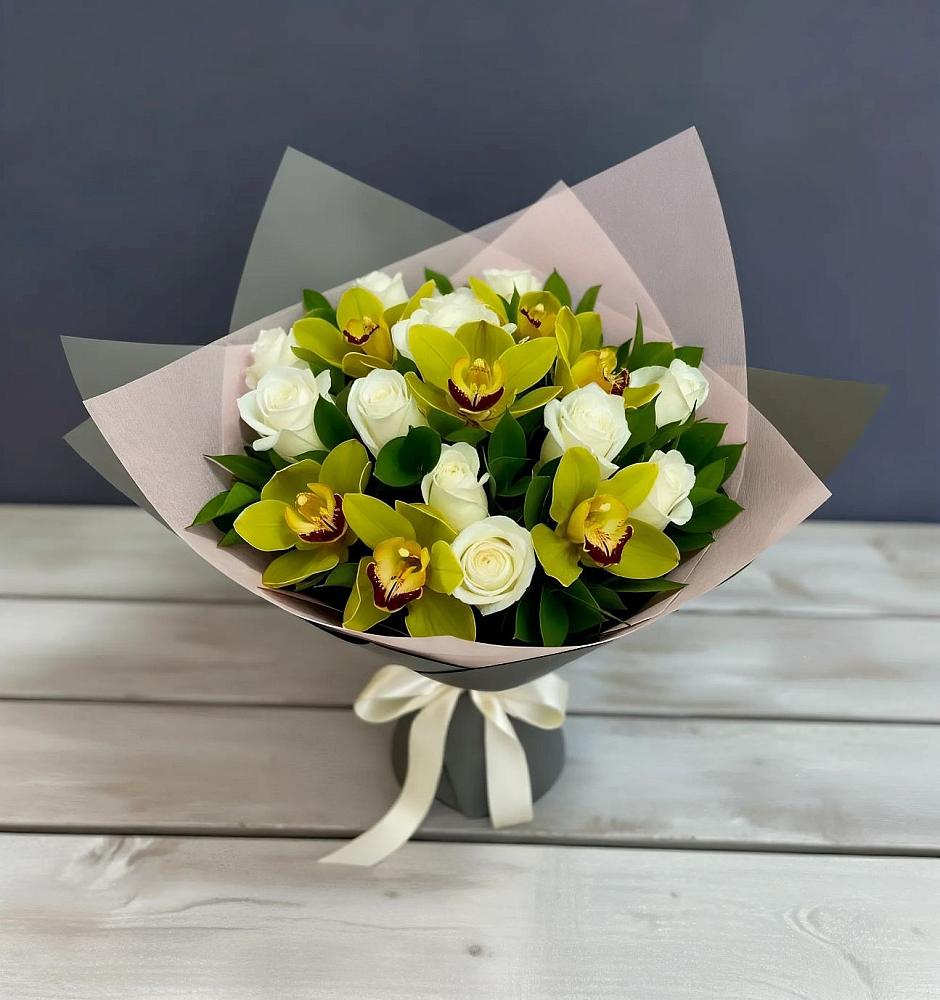 Букет цветов из: Орхидеи и Розы в Дербентской