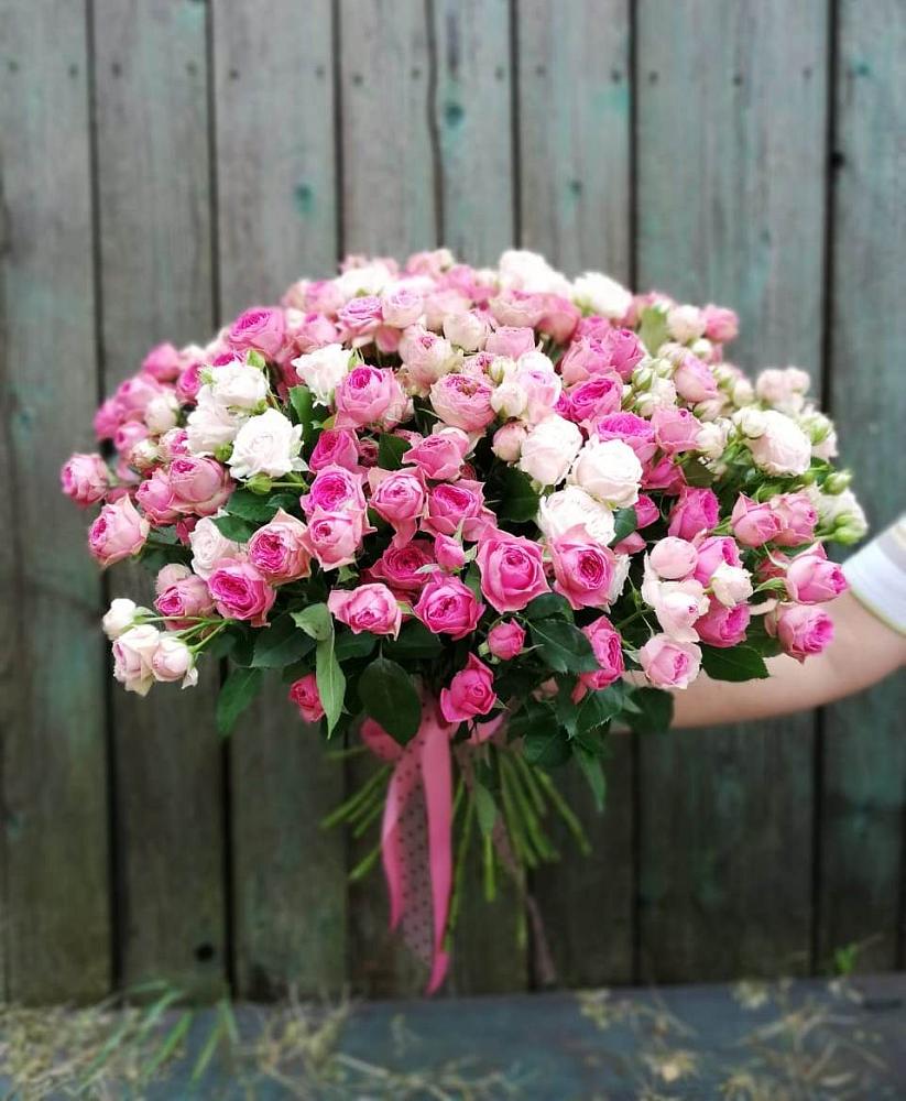 Букет Розовые кустовые розы Натали и Лав Лидия в Дербентской