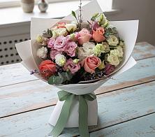 Букет цветов из:  Розы, Лизиантусы и Гвоздики в Дербентской