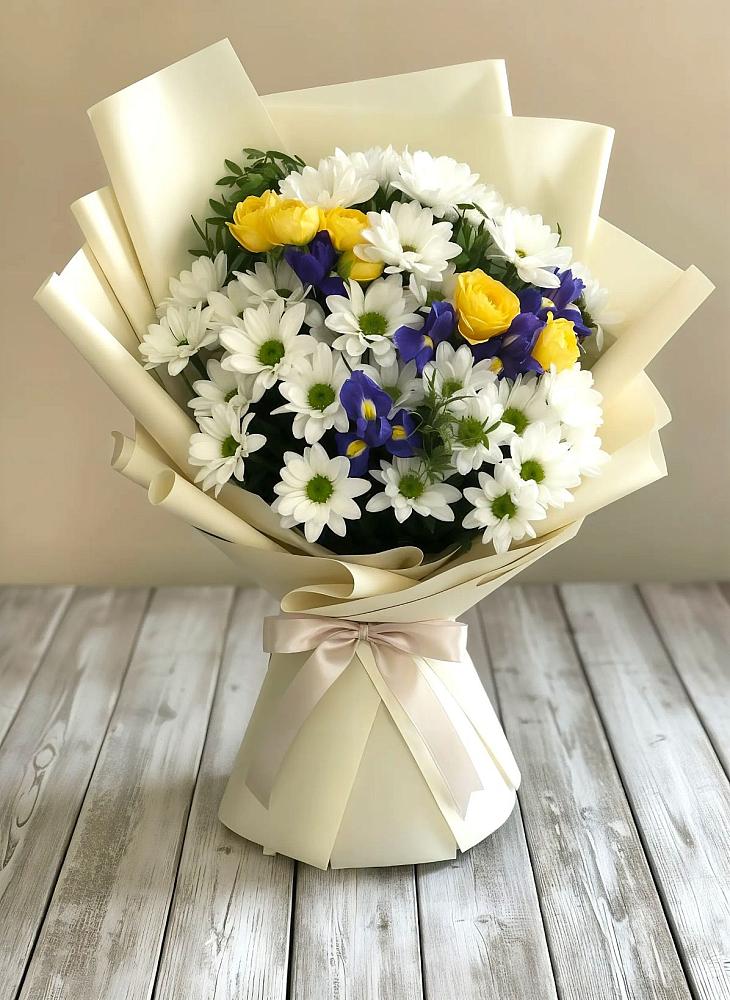 Букет цветов из: Ирисы, Хризантемы и Розы в Дербентской