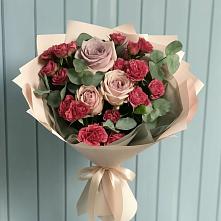 Букет цветов из:  Гвоздики и Розы в Дербентской