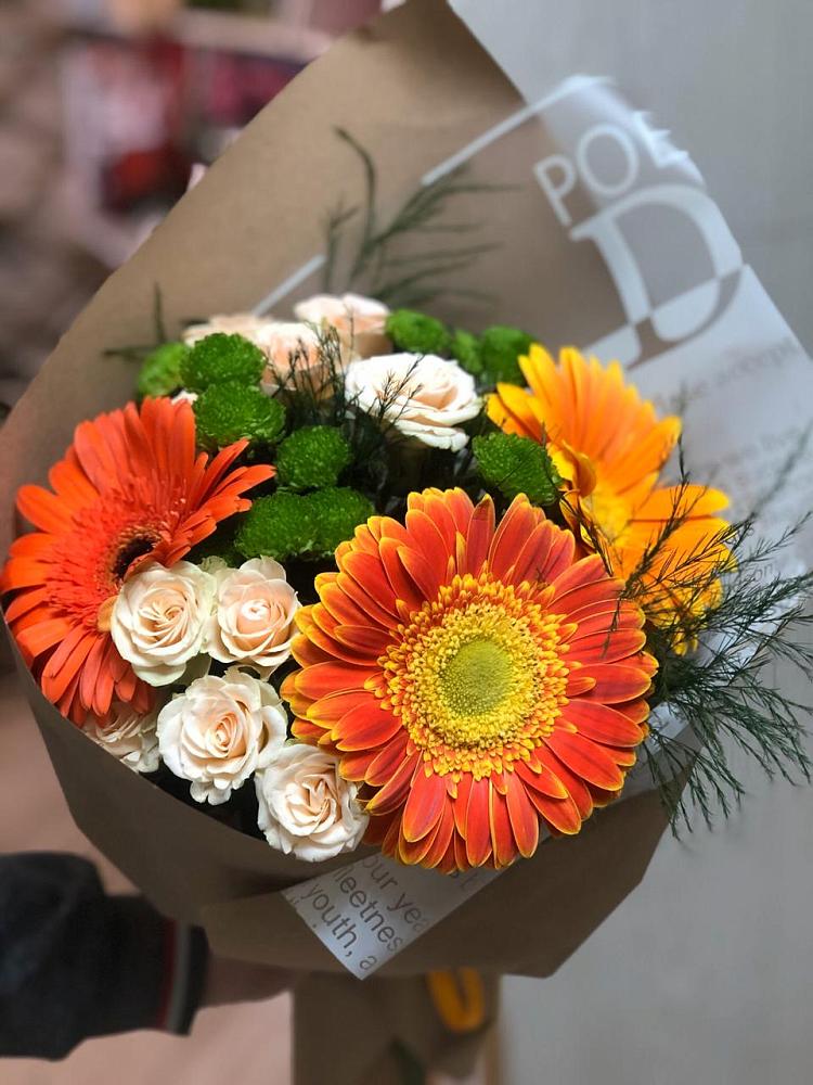 Букет цветов из: Герберы, Хризантемы и Розы в Дербентской