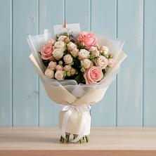 Букет цветов из:  Розы в Дербентской