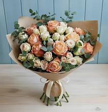 Букет цветов из:  Альстромерии и Розы в Дербентской