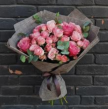 Букет цветов из:  Розы в Дербентской